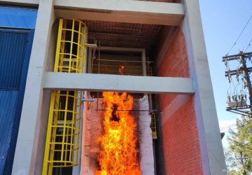 Instituto da Unisinos realiza ensaios para avaliar a propagação de fogo em fachadas 