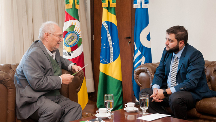 Deputado Estadual Gabriel Souza visita a Unisinos