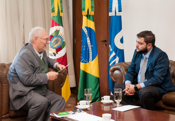 Deputado Estadual Gabriel Souza visita a Unisinos