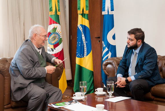 Deputado Estadual Gabriel Souza visita a Unisinos