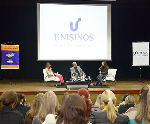 Projeto Jornal na Sala de Aula estimula o uso de reportagens como material didático