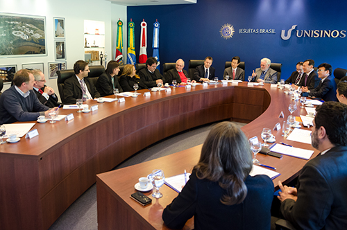 Unisinos recebe visita do presidente da KFAS