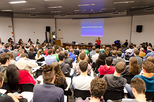 Patologias em estruturas de concreto é o assunto da aula inaugural de Engenharia Civil