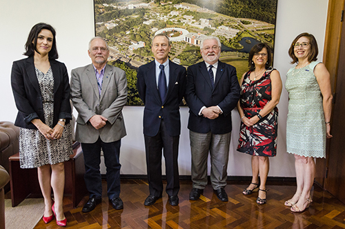 Unisinos recebe embaixador da Espanha