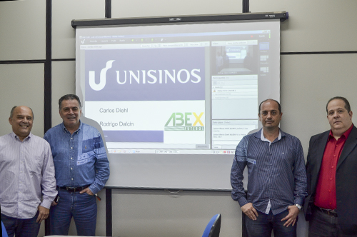 Executivos de futebol visitam a Unisinos