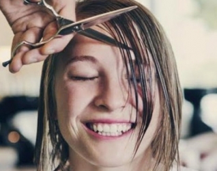 Descabelados promove corte de cabelo coletivo na Unisinos