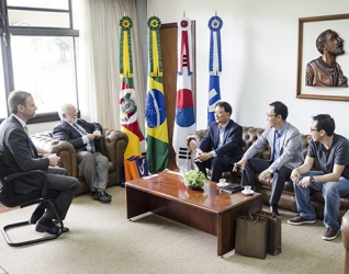 Presidente da Hyundai visita a Unisinos