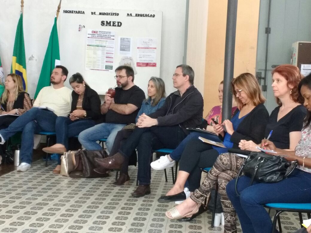 Encontro promoveu diálogo entre universidade e escolas