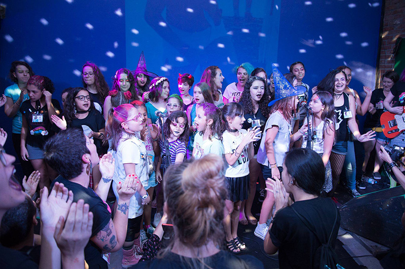 Unisinos Porto Alegre sedia programação do Girls Rock Camp