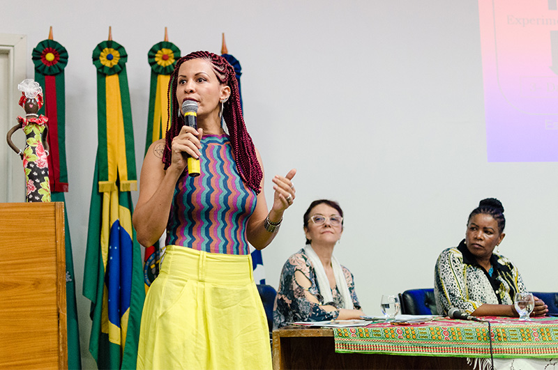 Conferência discute produção do conhecimento científico