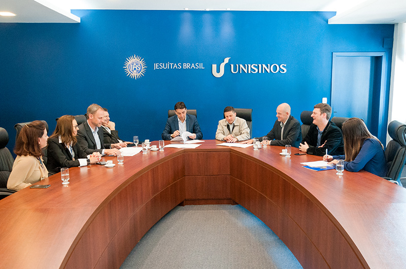 Unisinos e Sicredi assinam contrato de parceria
