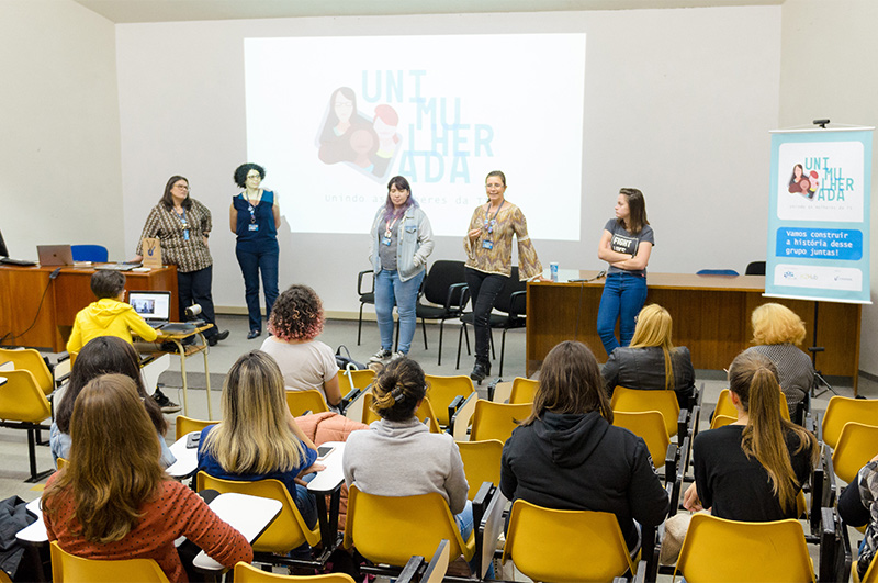 UniMulherAda apoia a presença feminina no mercado de TI