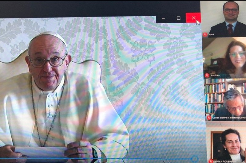 Professor da Escola de Direito participa de evento com Papa Francisco