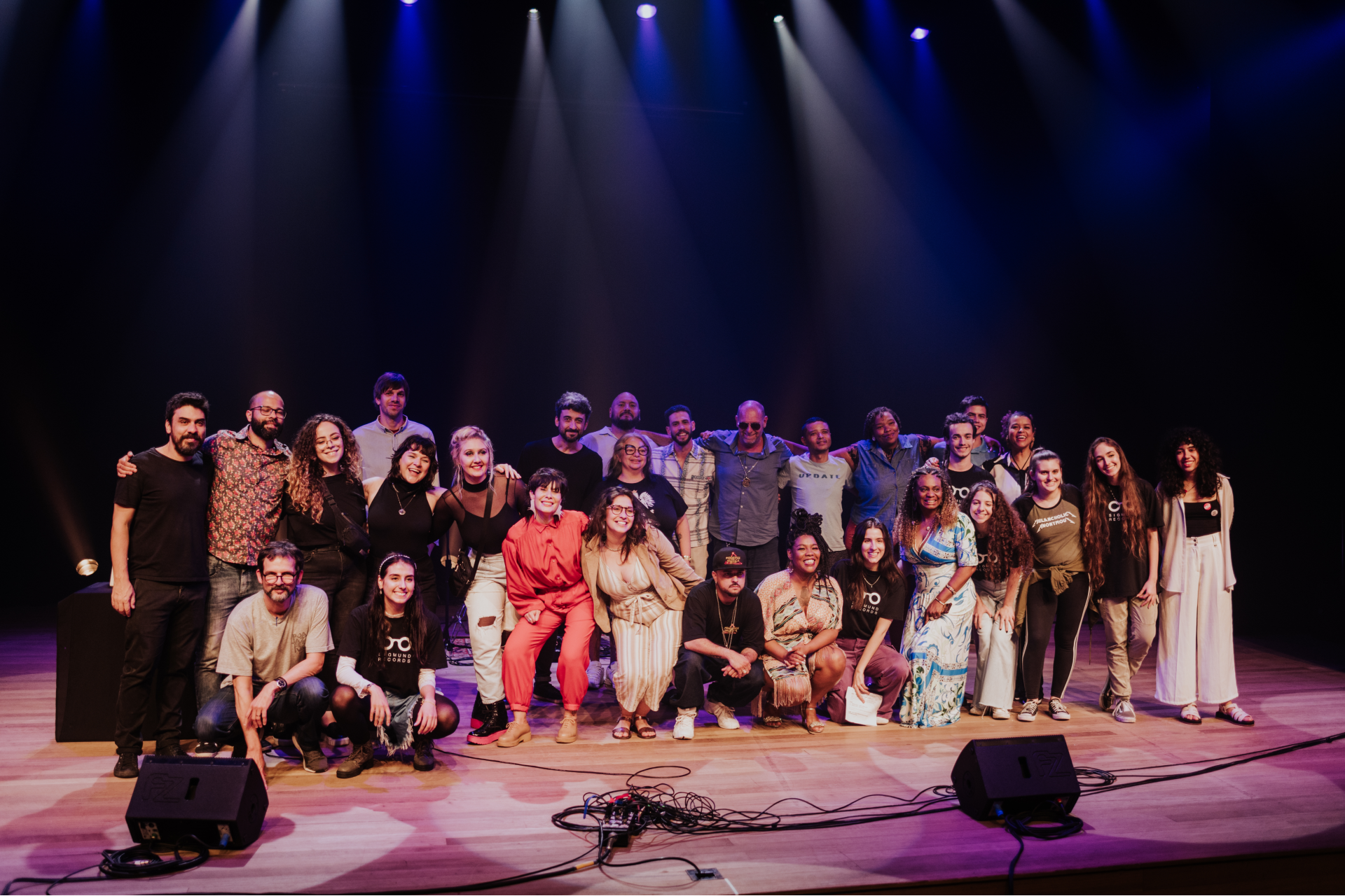 Damas, Espadas & Coroas é lançado no Teatro Unisinos