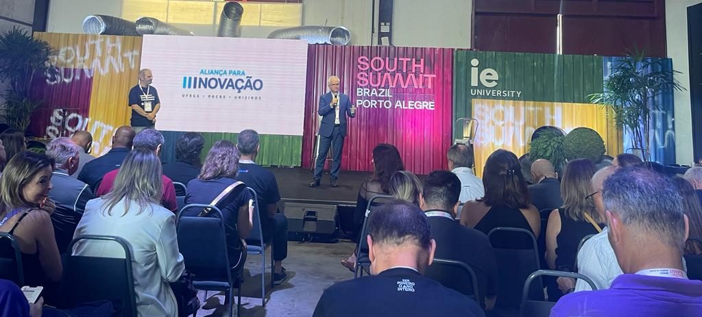 Reitor participa do South Summit Brazil