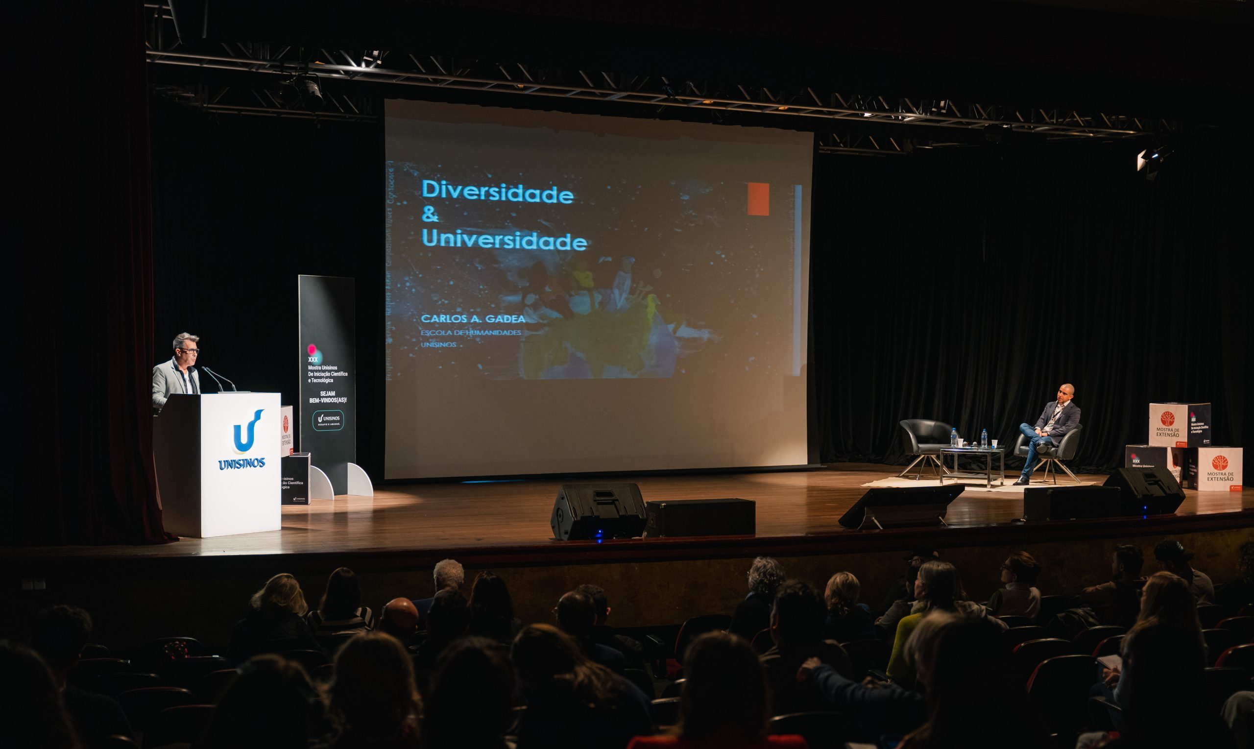 XXX Mostra Unisinos de Iniciação Científica e Tecnológica e Mostra de Extensão iniciam com palestras sobre diversidade e desigualdade