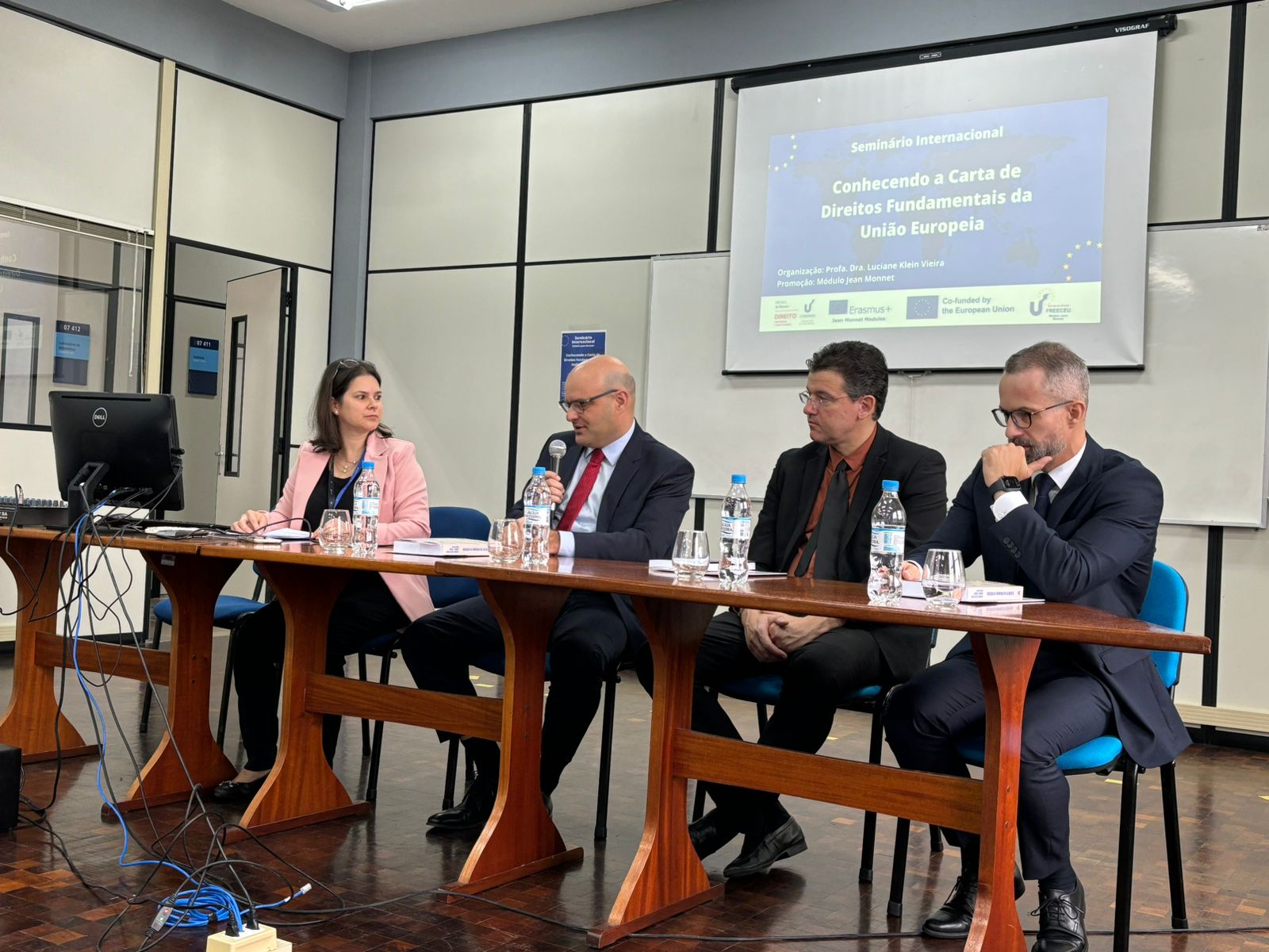 Escola de Direito promove Seminário Internacional "Conhecendo a carta de Direitos Fundamentais da União Europeia