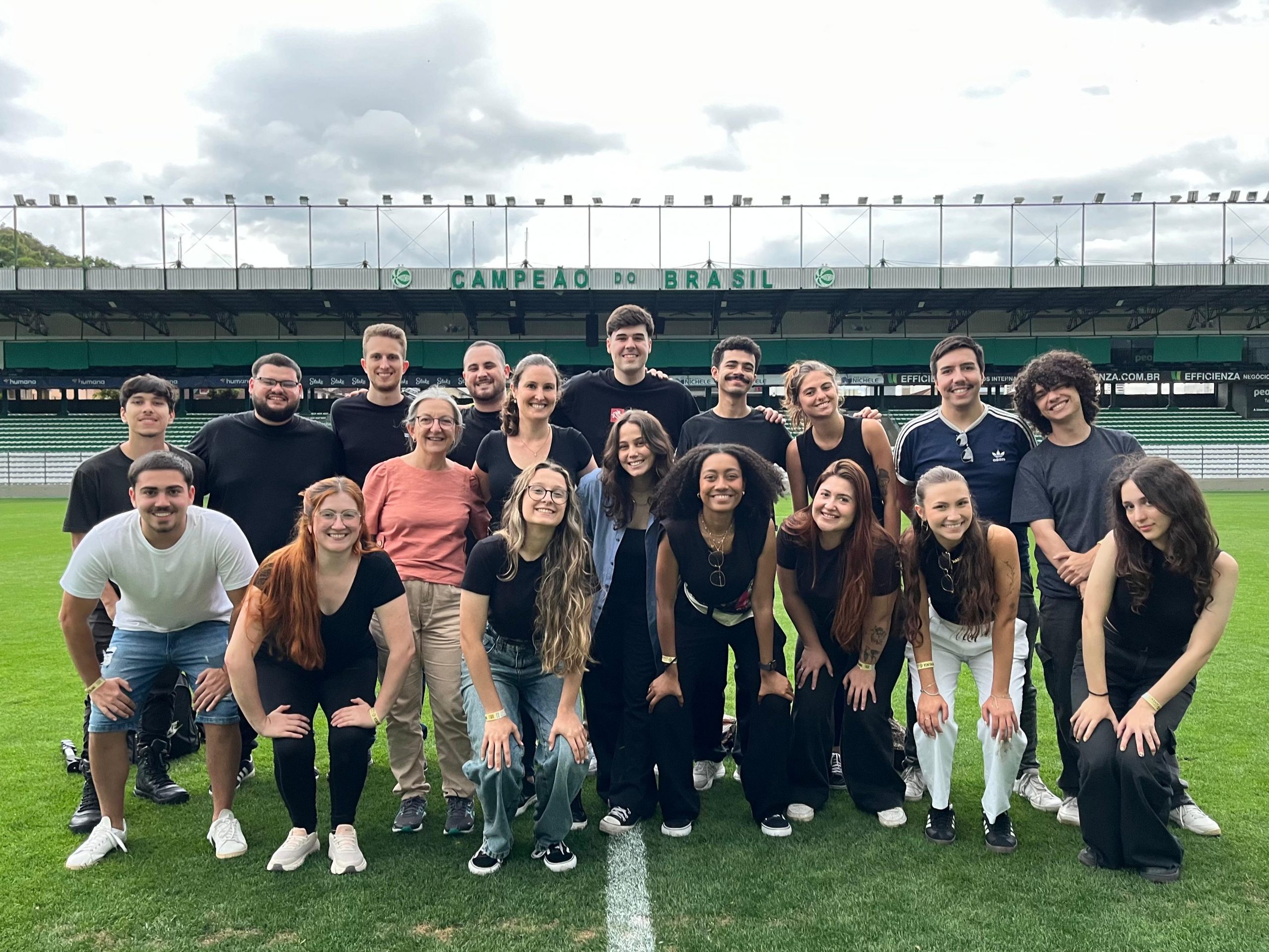 Alunos da Unisinos cobrem final do Gauchão feminino em Caxias do Sul