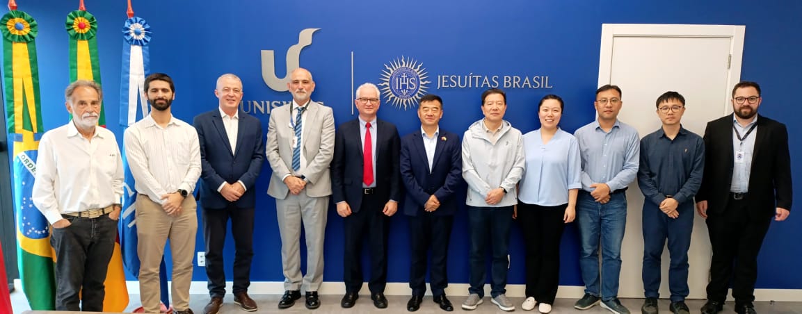 Reitor recebe visita da diretoria da China National Petroleum Corporation