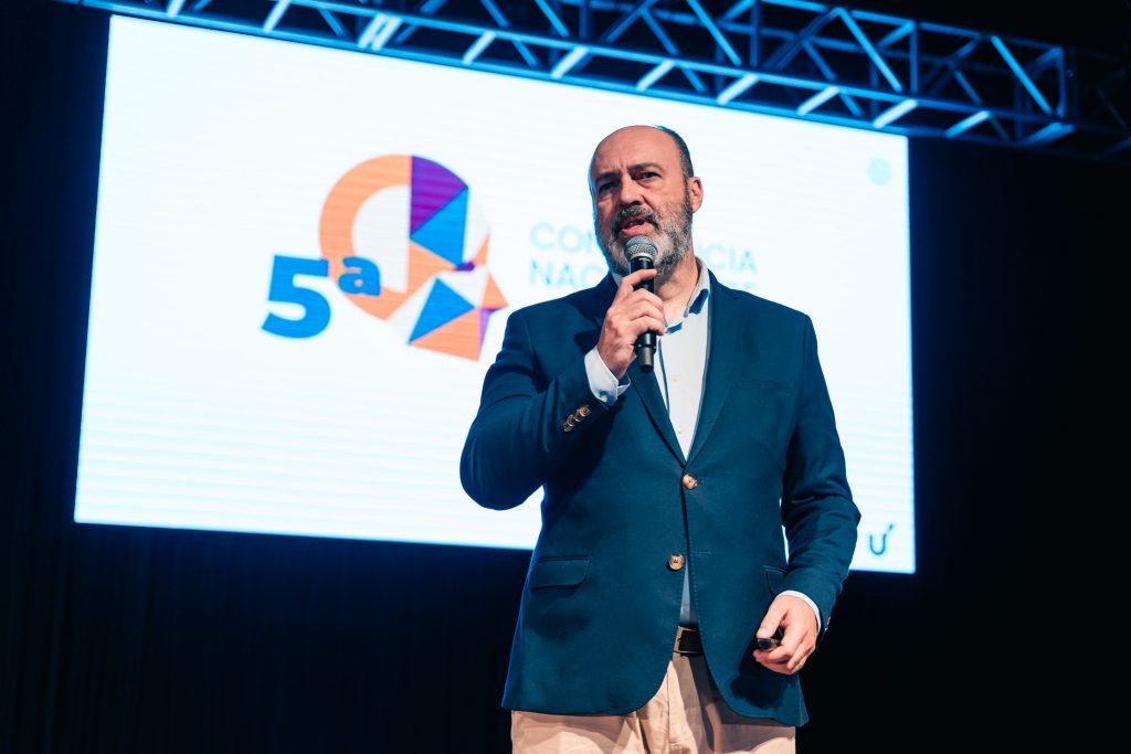 Professor da Unisinos é reconhecido internacionalmente pela CMC-Global e passa a integrar seleto grupo mundial de Academic Fellows