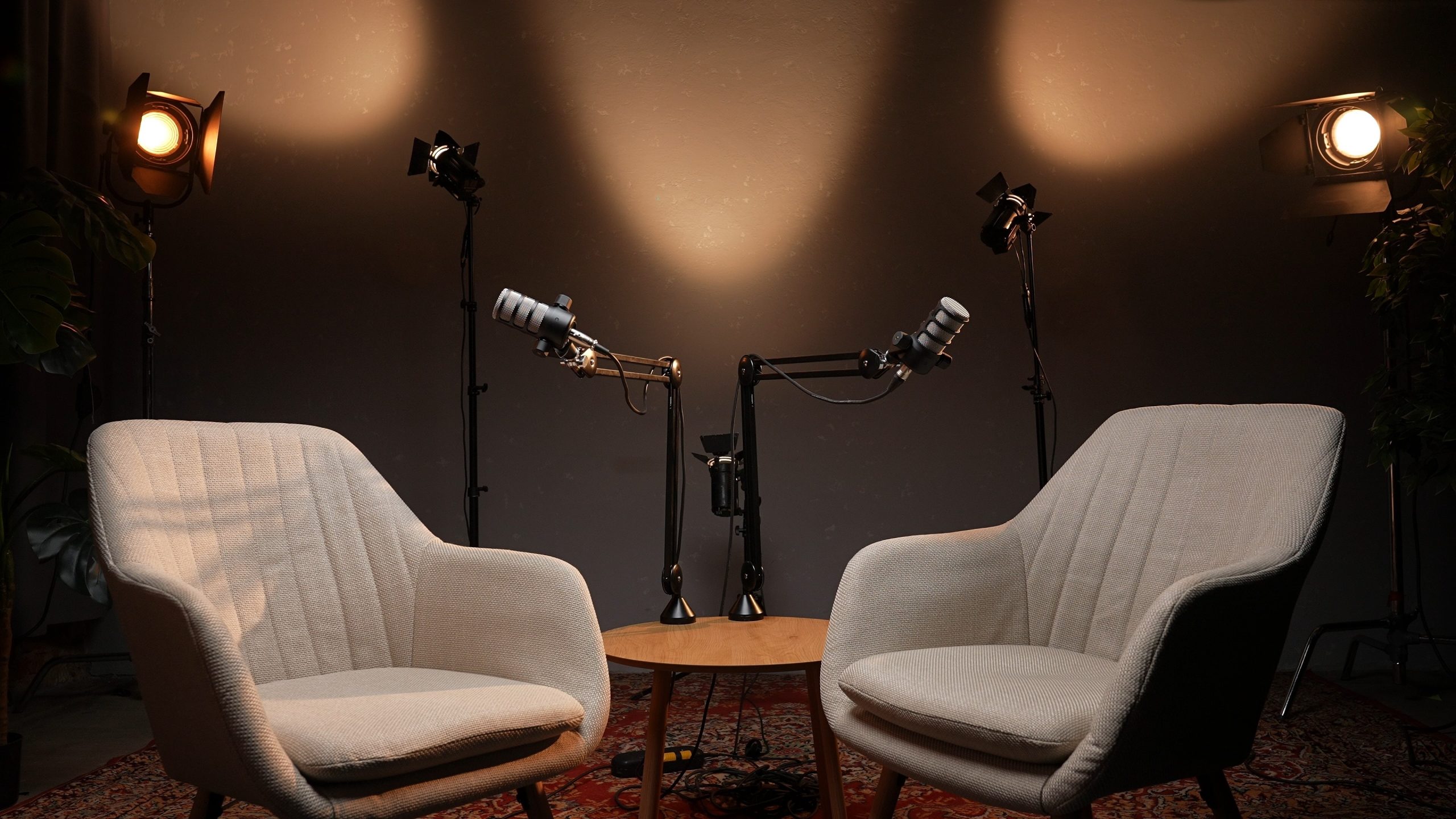 Teatro Unisinos recebe edição especial do podcast Foro de Teresina na abertura da Semana Acadêmica de Jornalismo