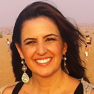 Elisangela Melo Reghelin