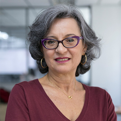 Nívea Maria Oppermann  