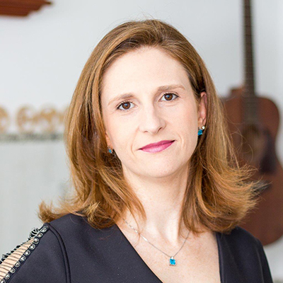 Flávia Schwarz Franceschini Zinani