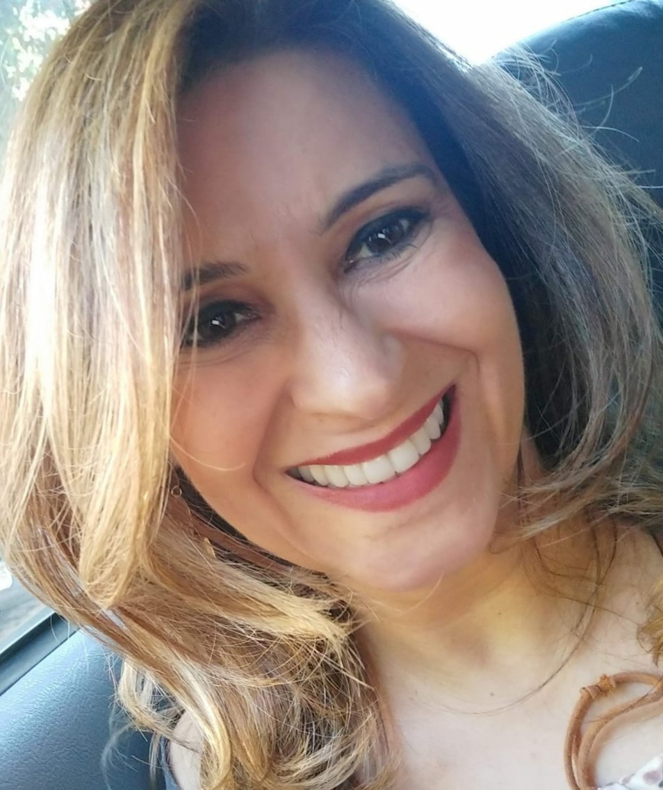 Adriane Vieira Ferrarini